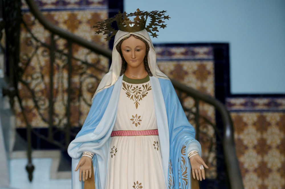 A statue of Mary is seen in the hallway at Mutual Help Catholic Hospital in San Juan, Puerto Rico, Oct. 25, 2017, more than one month after Hurricane Maria devastated the island. (CNS/Bob Roller)