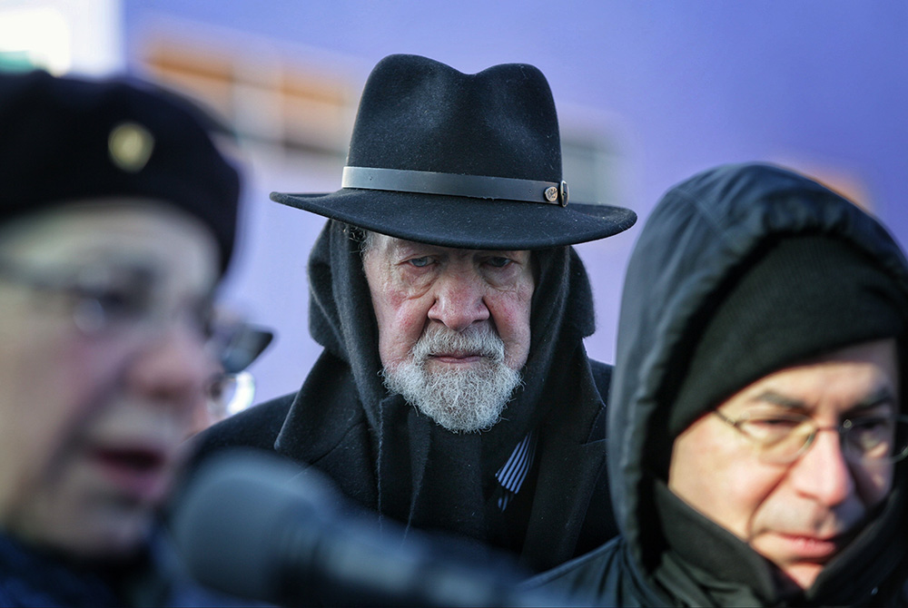 Joe Scheidler, the founder of the Pro-Life Action League, is seen in this 2016 file photo outside a new Planned Parenthood building in Washington. (CNS/Lisa Johnston, St. Louis Review)