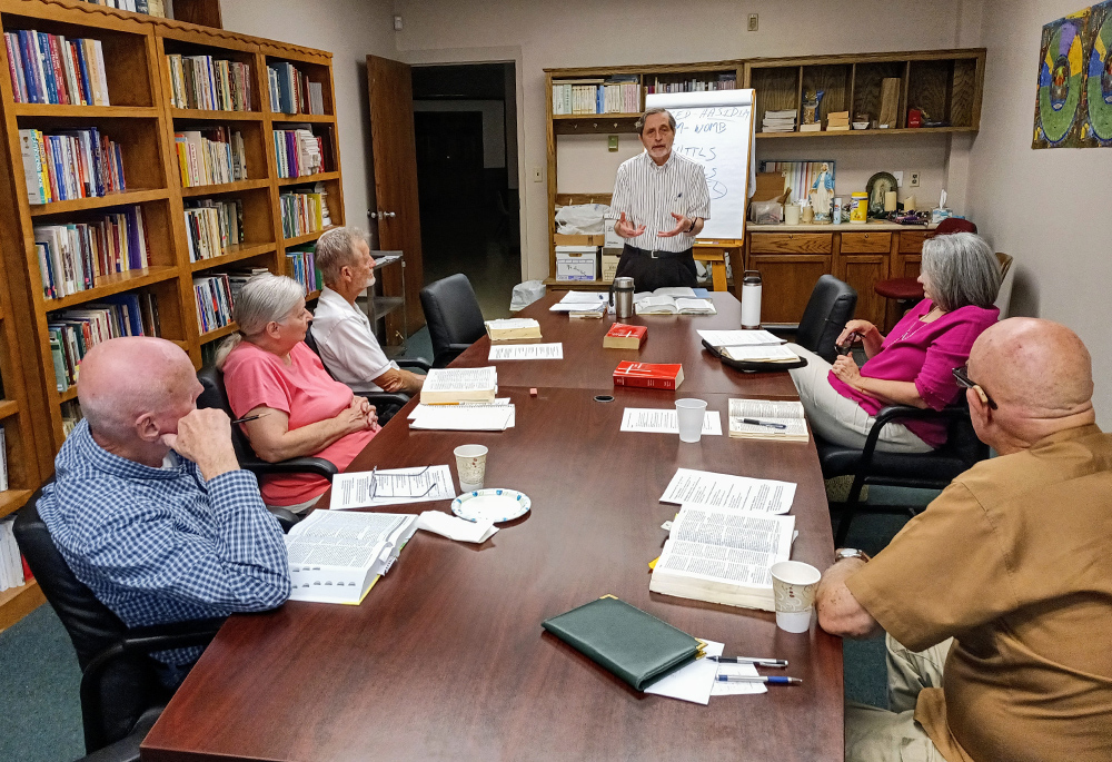 Biagio Mazza, an adult faith formation and religious educator for nearly 50 years, leading adult formation at St. Sabina Parish in Belton, Missouri (Courtesy of Biagio Mazza)