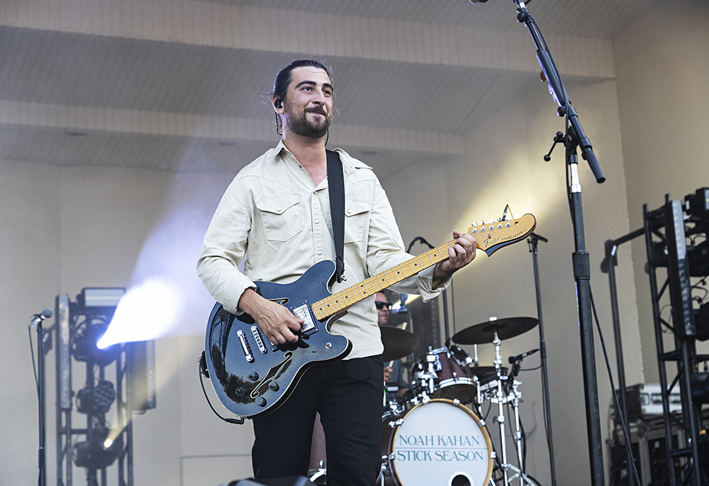 Noah Kahan performs on day one of the Lollapalooza Music Festival, Aug. 3, 2023, at Grant Park in Chicago. (AP/Invision/Amy Harris)