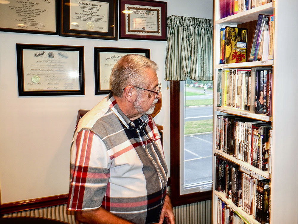 Fr. Ed Reading in his studio in Toms River, New Jersey, in July (Camillo Barone)