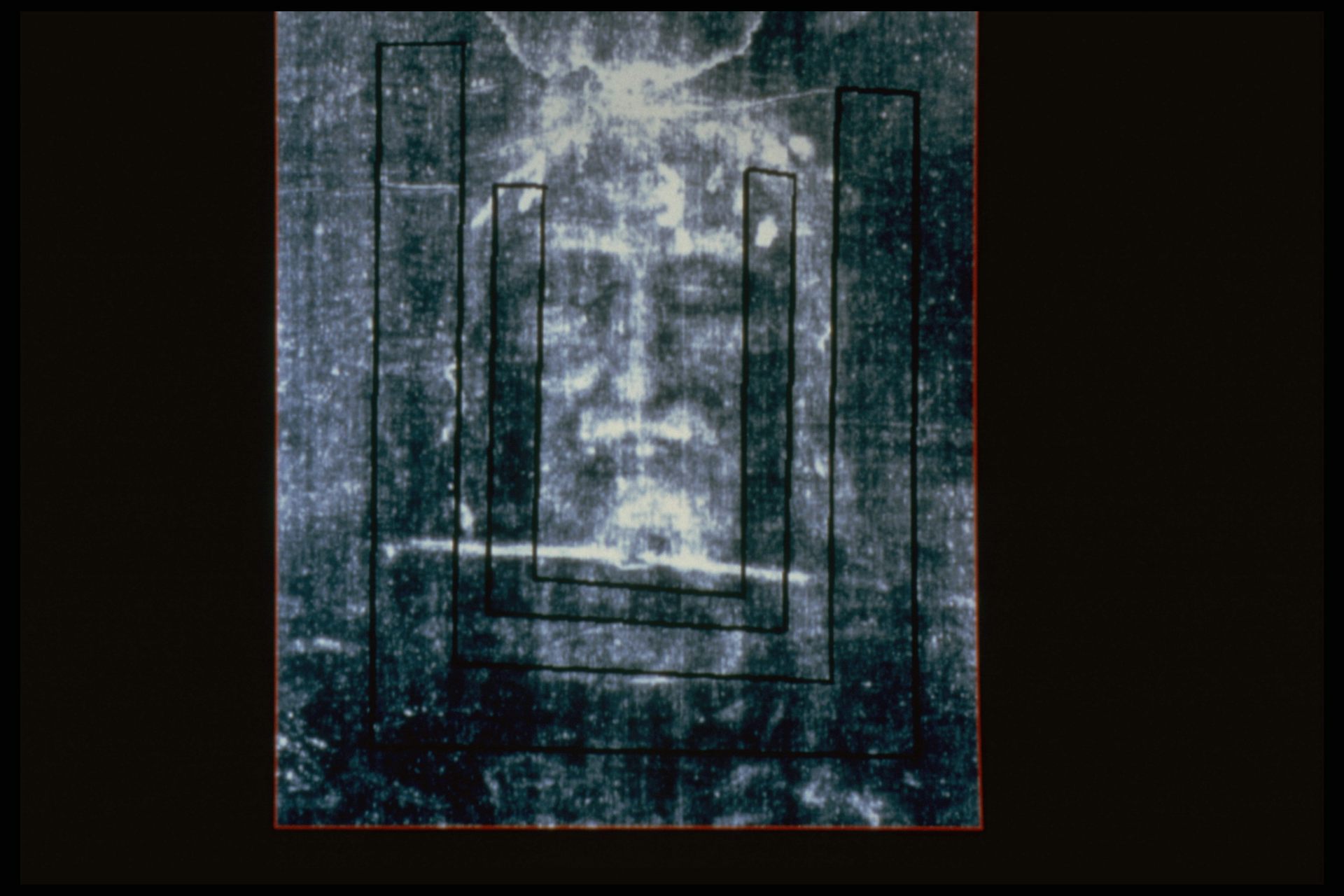 X-Ray image of shroud.