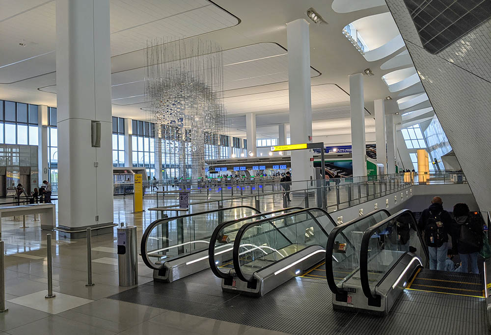 LaGuardia Airport's revamped Terminal B (Wikimedia Commons/Eden, Janine and Jim)