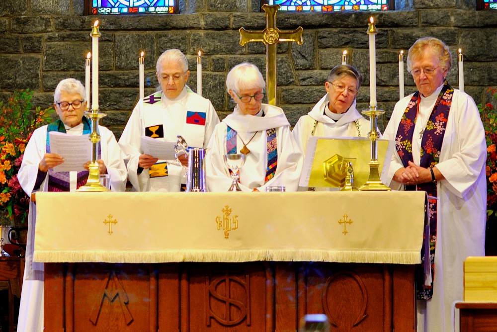 From left: Merrill Bittner, Emily Hewitt, Carter Heyward, Nancy Wittig and Marie Moorefield Fleischer preside at a memorial service for Alison Cheek Nov. 2 at St. Philip’s Episcopal Church in Brevard, North Carolina. (Darlene O’Dell)