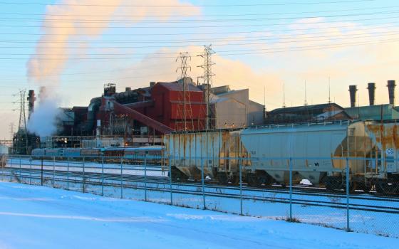 View of the ArcelorMittal steel mill in Cleveland, 2016 (Flickr/Roy Luck)