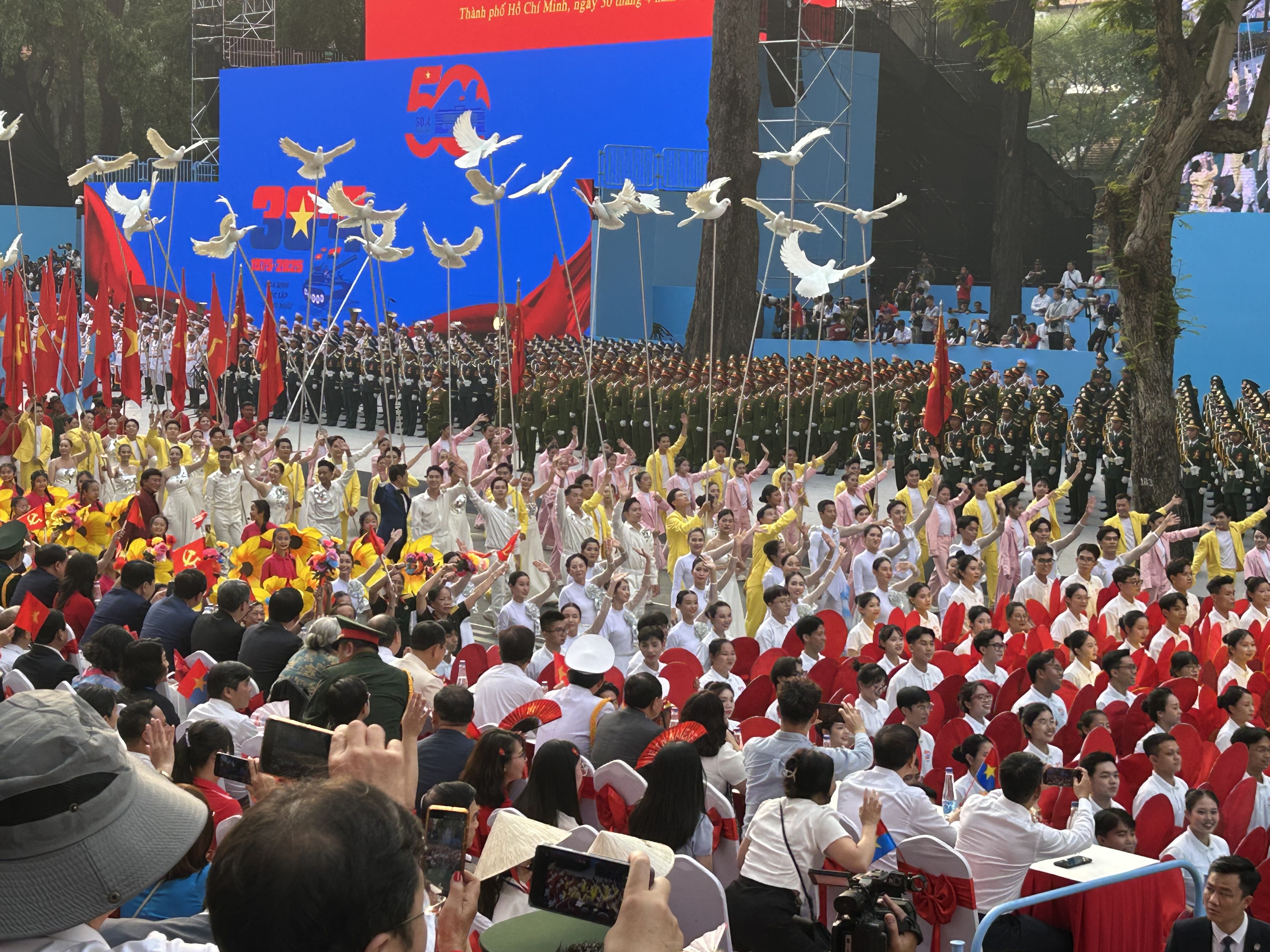 Parade celebrates the 50th anniversary of the ending of the Vietnam War