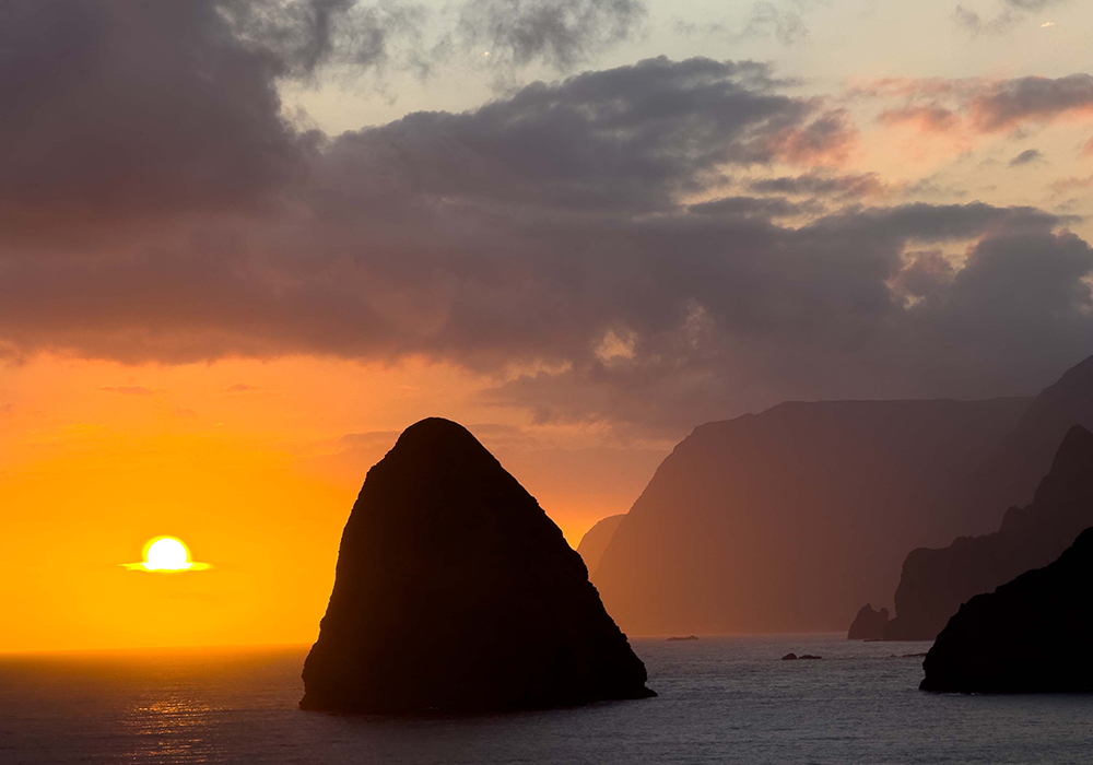 Okala Island sits off the eastern side of the Kalaupapa peninsula and is prominently visible from the site of the original Hansen’s disease settlement in Kalawao. (National Park Service/Dewitt Jones)