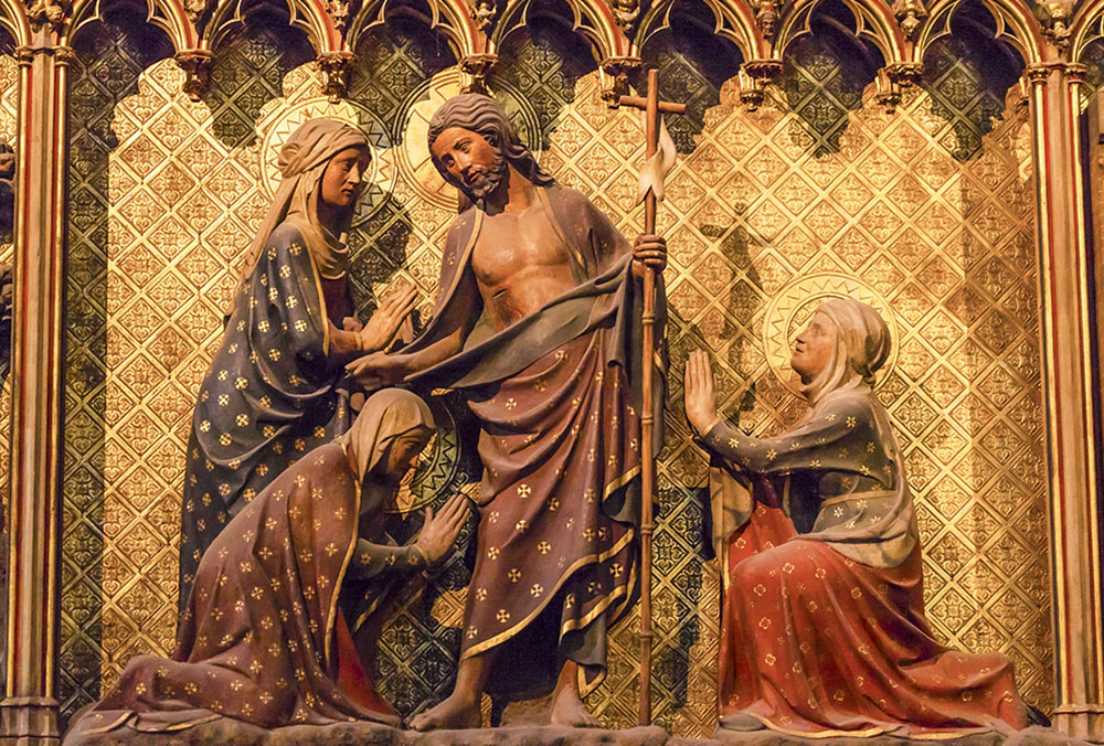 Christ appears to the holy women, depicted in sculpture in Notre Dame Cathedral in Paris. (Dreamstime/William Perry)