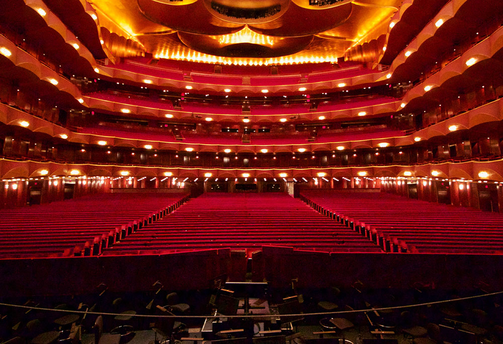 The auditorium of the Metropolitan Opera House in New York City (Wikimedia Commons/Grenoble17)