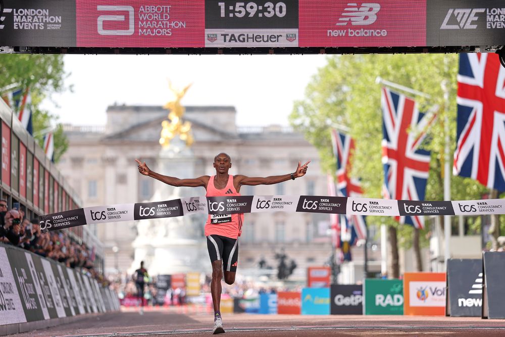 Sabastian Sawe from Kenya crosses the finish line to win the men’s race at the London Marathon in London, April 26, 2026. (AP/Ian Walton)