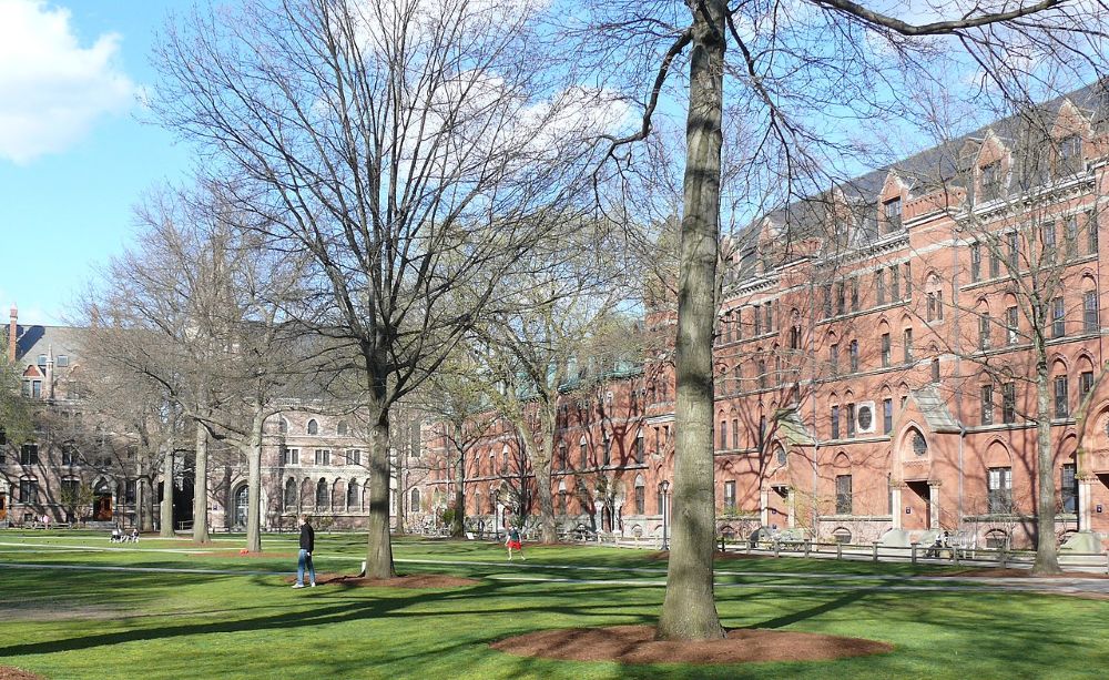 The Old Campus Courtyard of Yale University in New Haven, Connecticut (Wikimedia Commons/CC-SA 3.0/Ad Meskens)