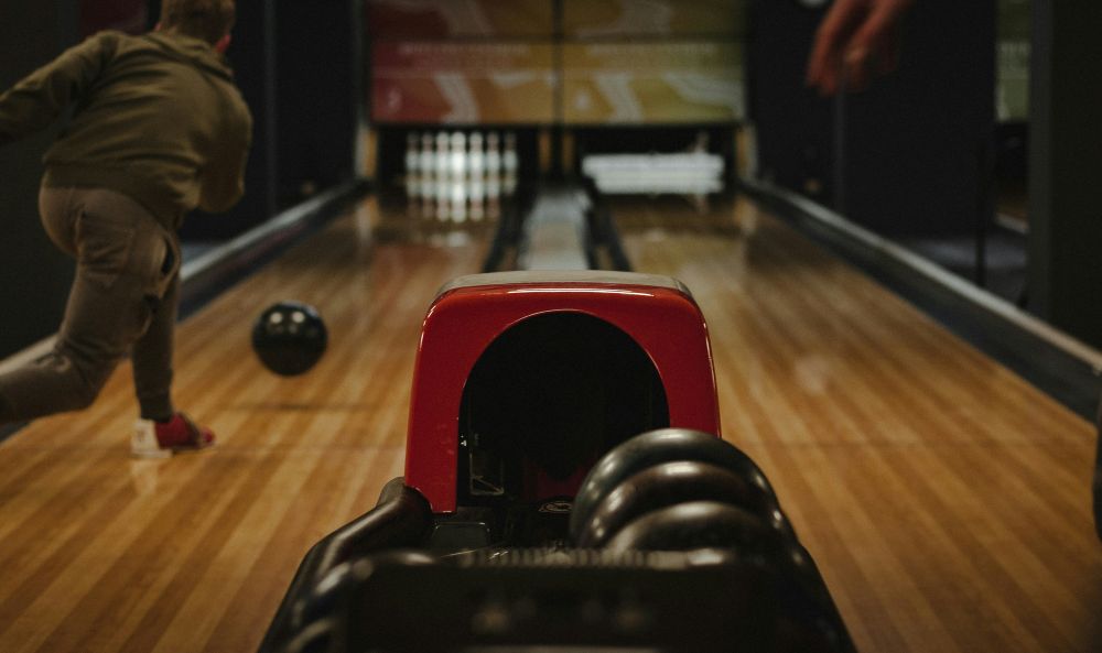 Person bowls.
