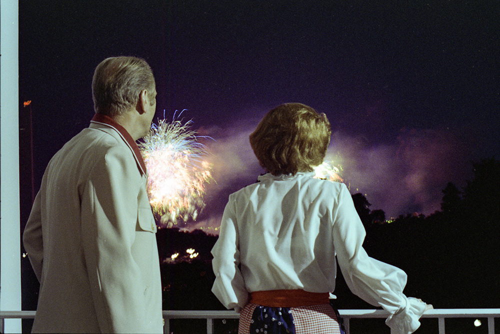 President Gerald Ford and first lady Betty Ford watch the national fireworks display from the Truman Balcony at the White House on July 4, 1976. (Wikimedia Commons/U.S. National Archives and Records Administration)