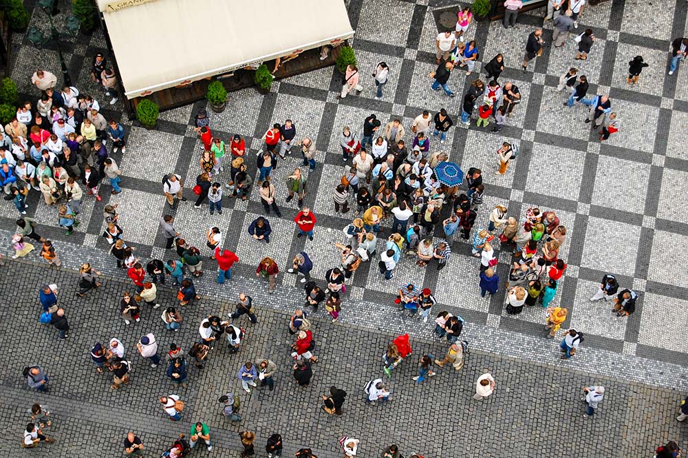 Crowd of people viewed from above (Unsplash/Laszlo D.)