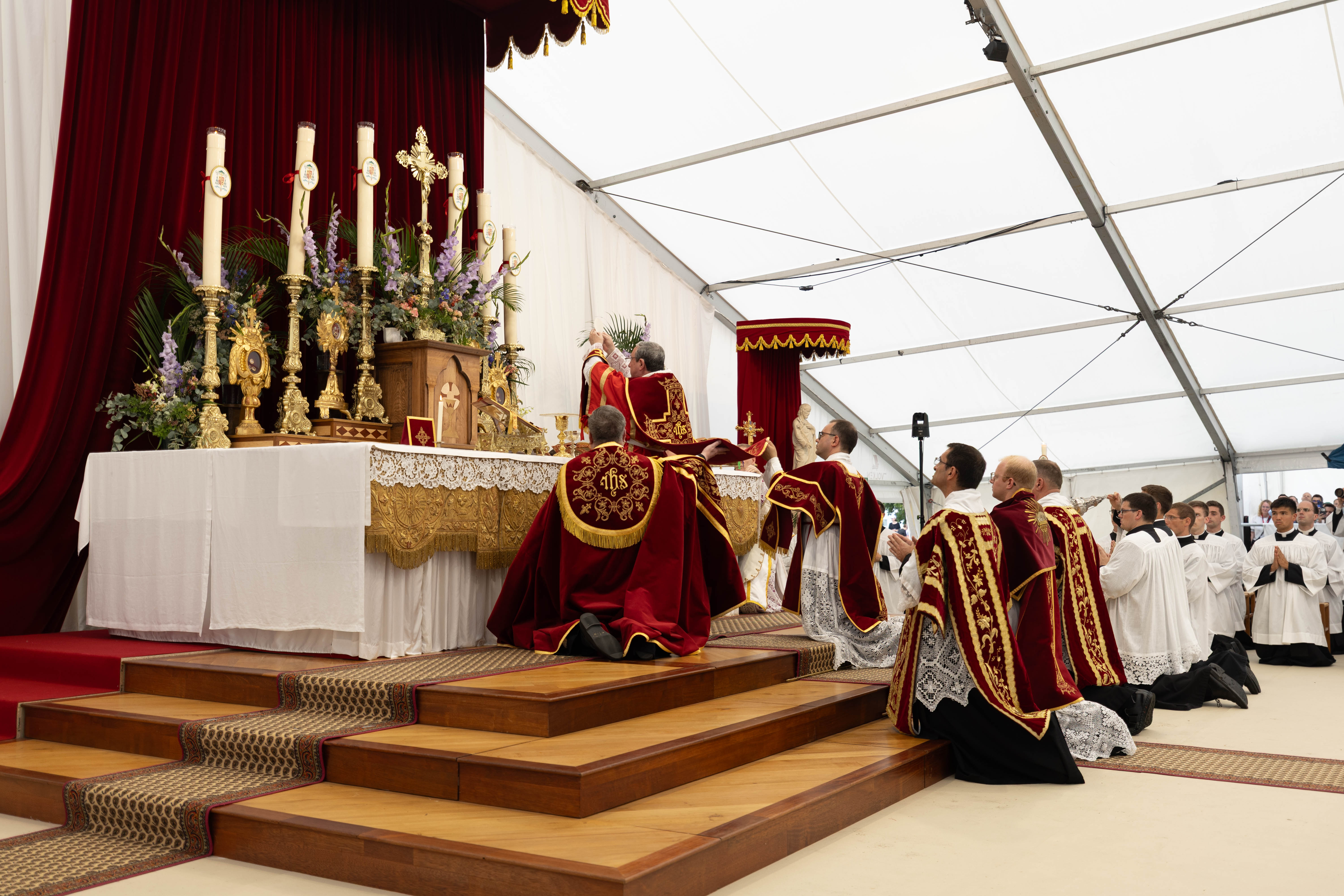 Excommunicated Bishop Alfonso de Galarreta elevates the host during an illicit consecration Mass in Écône, Switzerland, celebrated by the Society of St. Pius X on July 1, 2026. The following day, the Vatican declared the four new bishops and those who consecrated them to be schismatics, as well as all the clergy and lay faithful who adhere to the schism. (Courtesy of the Society of St. Pius X)