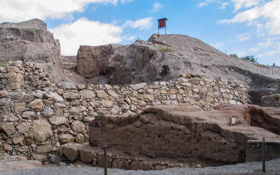 The archaeological site of Tell es-Sultan in the West Bank uncovers the remains of the ancient city of Jericho. (Wikimedia Commons/Bukvoed)